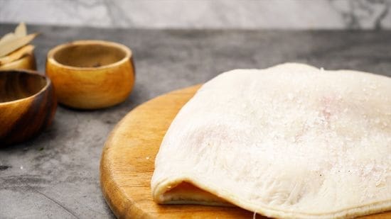 découvrez l'univers fascinant de la triperie : recettes savoureuses, astuces de préparation et bienfaits nutritionnels des abats. apprenez à cuisiner la tripe comme un chef et réveillez vos papilles avec des plats authentiques et gourmands.