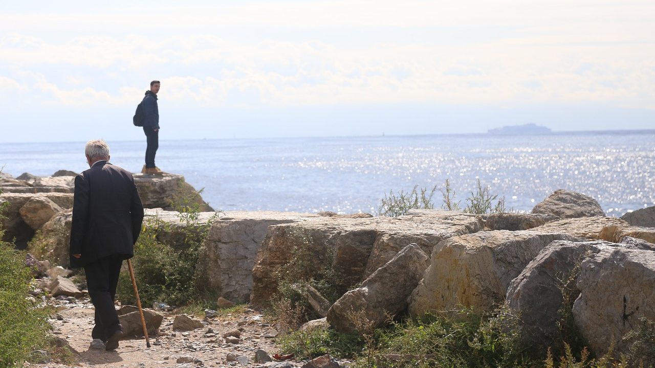 Pourquoi le bord de mer calme vraiment notre cerveau (et ce que ça dit de nous)